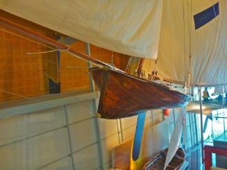 MELE BILO showing the flare in the bow