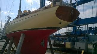 DAWN WIND OF KIRRIBILLI's lovey stern shape 