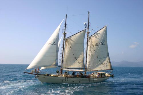 Derwent Hunter in the Whitsundays 