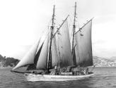 Derwent Hunter under CSIRO ownership rigged as a schooner. During this period Derwent Hunter ha…
