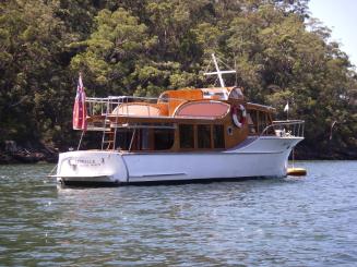 LYNDALL II's elegant profile has the plumb stem and more upright styling seen on Halvorsen desi…