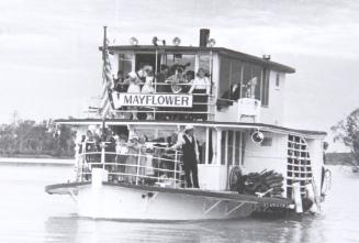MAYFLOWER on the Murray River